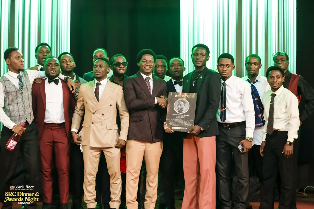Large group photograph from the awards night